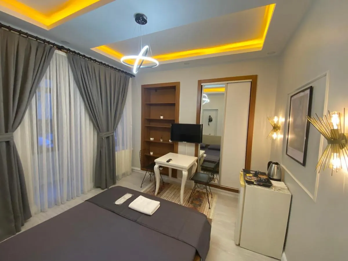 Bed & Breakfast Moon Suit Taksim Istanbul Turkey